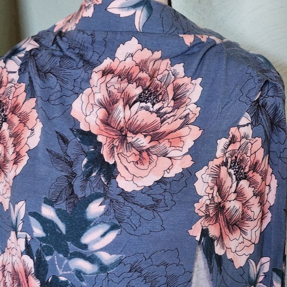 Charlotte Russe Blue Floral Maxi Skirt Small. - Picture 4 of 9